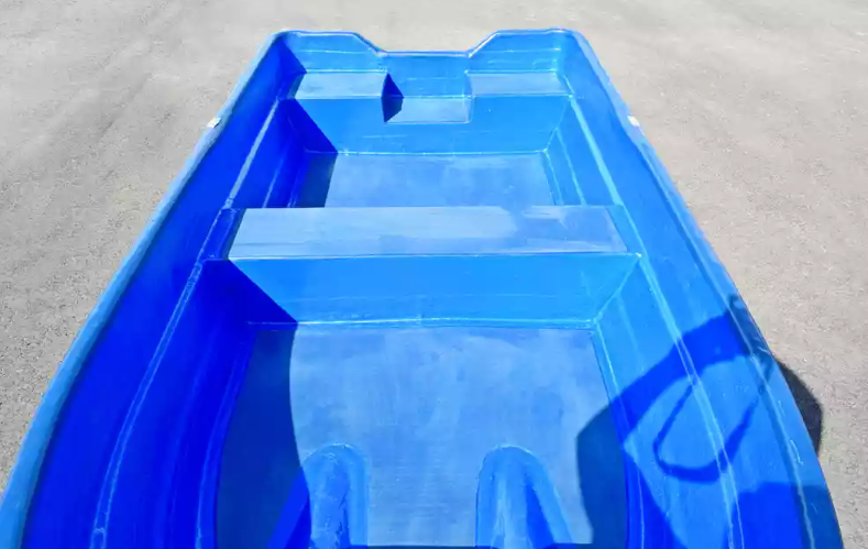 Стеклопластиковая лодка Neman-340 (тримаран) в Краснодаре