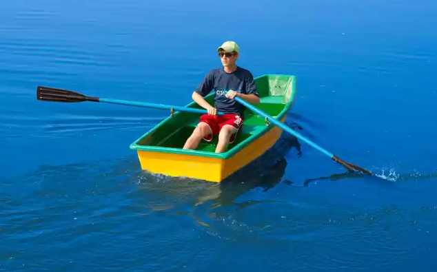 Стеклопластиковая лодка Малютка в Краснодаре