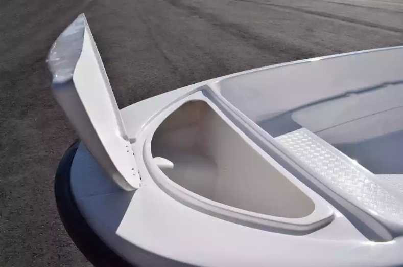 Стеклопластиковая лодка Пингвин (тримаран) в Краснодаре