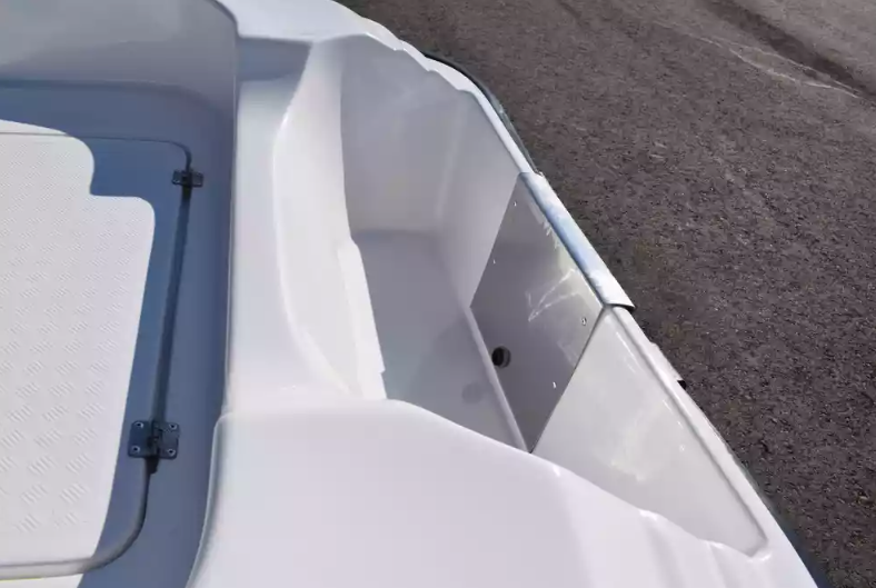 Стеклопластиковая лодка Пингвин (тримаран) в Краснодаре