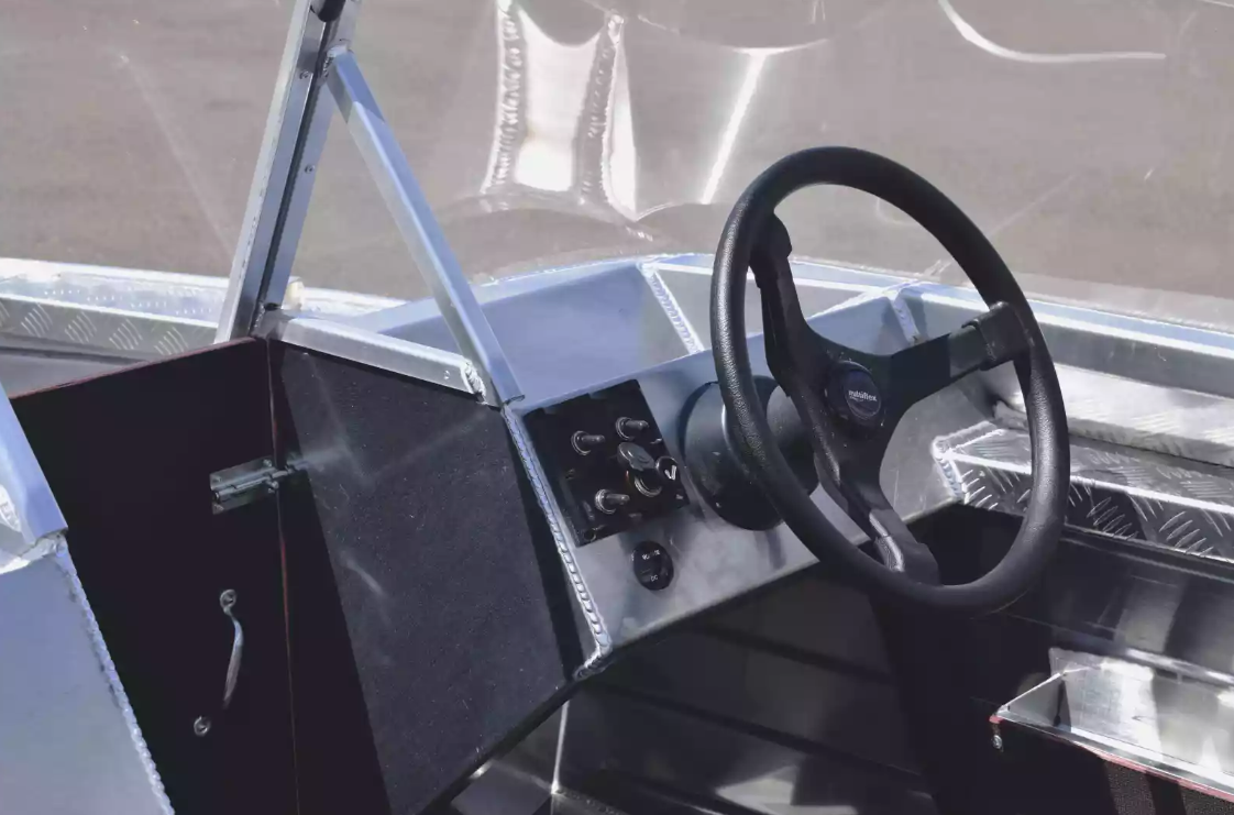 Алюминиевая лодка Wyatboat-390 DCM в Краснодаре