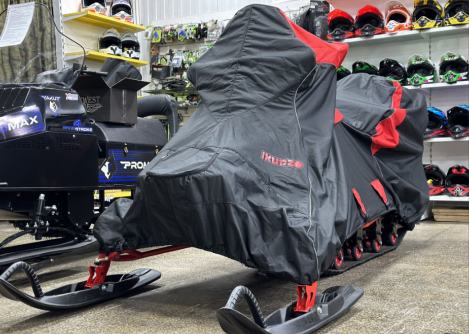 Чехол транспорт. снегохода IKUDZO HUNTER черно-красный Оксфорд ПРЕМИУМ качества с лого IKUDZO в Краснодаре