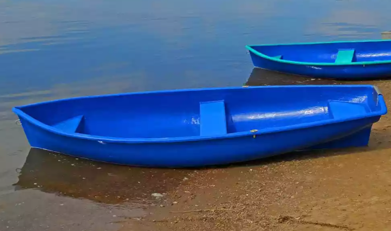 Стеклопластиковая лодка Омуль в Краснодаре