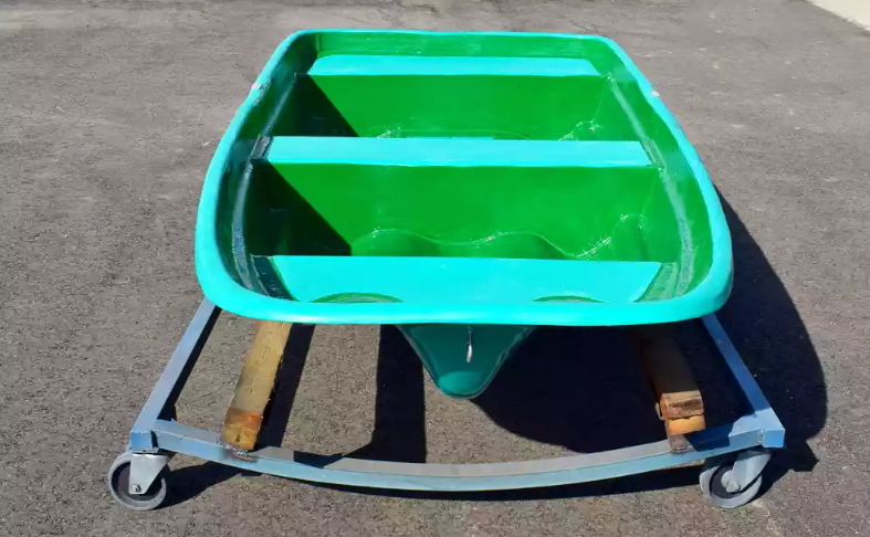 Стеклопластиковая лодка Старт (тримаран) в Краснодаре