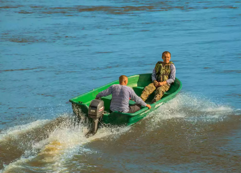 Стеклопластиковая лодка Neman-340 (тримаран) в Краснодаре