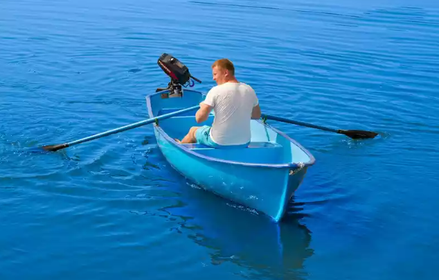 Стеклопластиковая лодка Омуль в Краснодаре