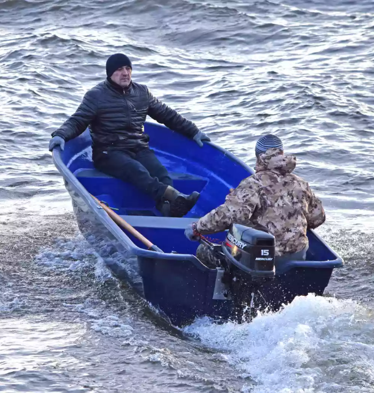 Стеклопластиковая лодка Neman-340 (тримаран) в Краснодаре