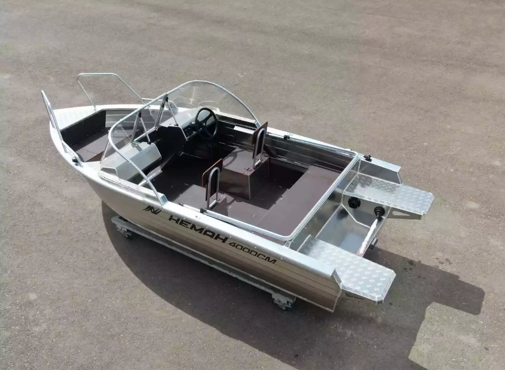 Алюминиевая лодка  Неман-400 DCM NEW в Краснодаре
