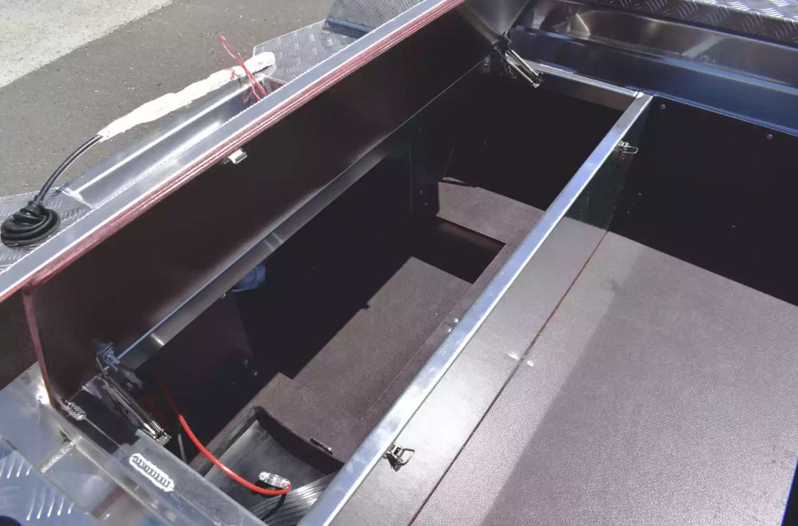 Алюминиевая лодка Wyatboat-390 DCM в Краснодаре