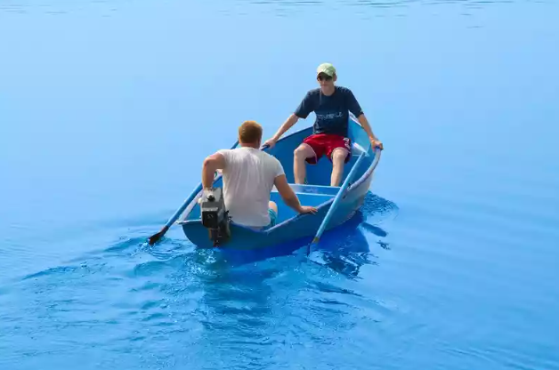 Стеклопластиковая лодка Омуль в Краснодаре