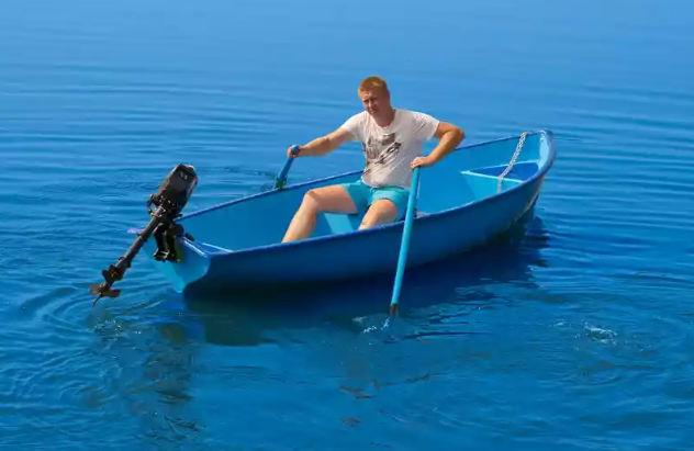 Стеклопластиковая лодка Омуль в Краснодаре