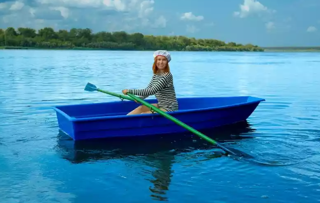 Стеклопластиковая лодка Малютка в Краснодаре