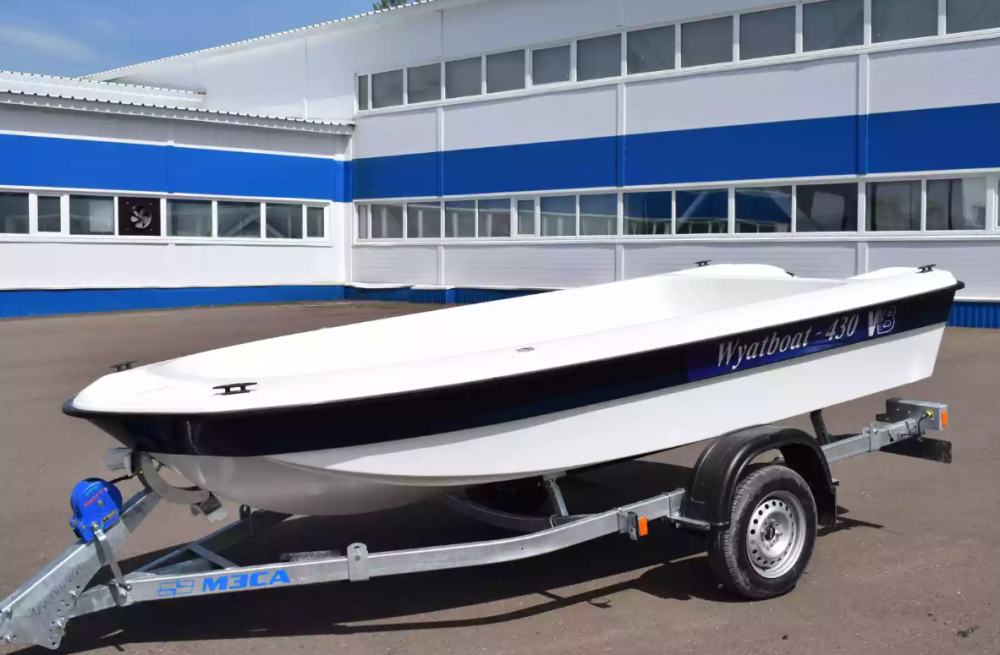 Стеклопластиковая лодка Wyatboat 430 тримаран в Краснодаре