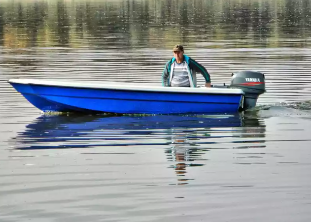 Стеклопластиковая лодка Wyatboat 430 тримаран в Краснодаре