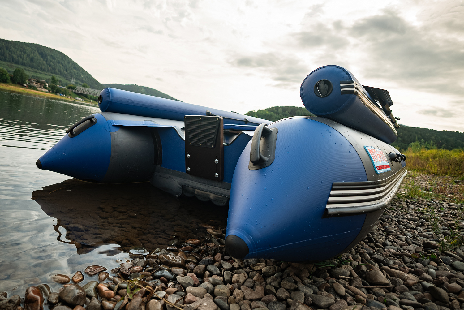 Лодка MISHIMO RIVER FJET PRO 410  под водомет в Краснодаре