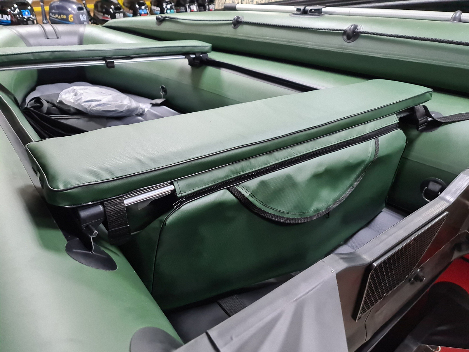 КОМПЛЕКТ МЯГКИХ НАКЛАДОК С СУМКОЙ ДЛЯ ЛОДОК 90Х20 ЗЕЛЕНЫЙ в Краснодаре