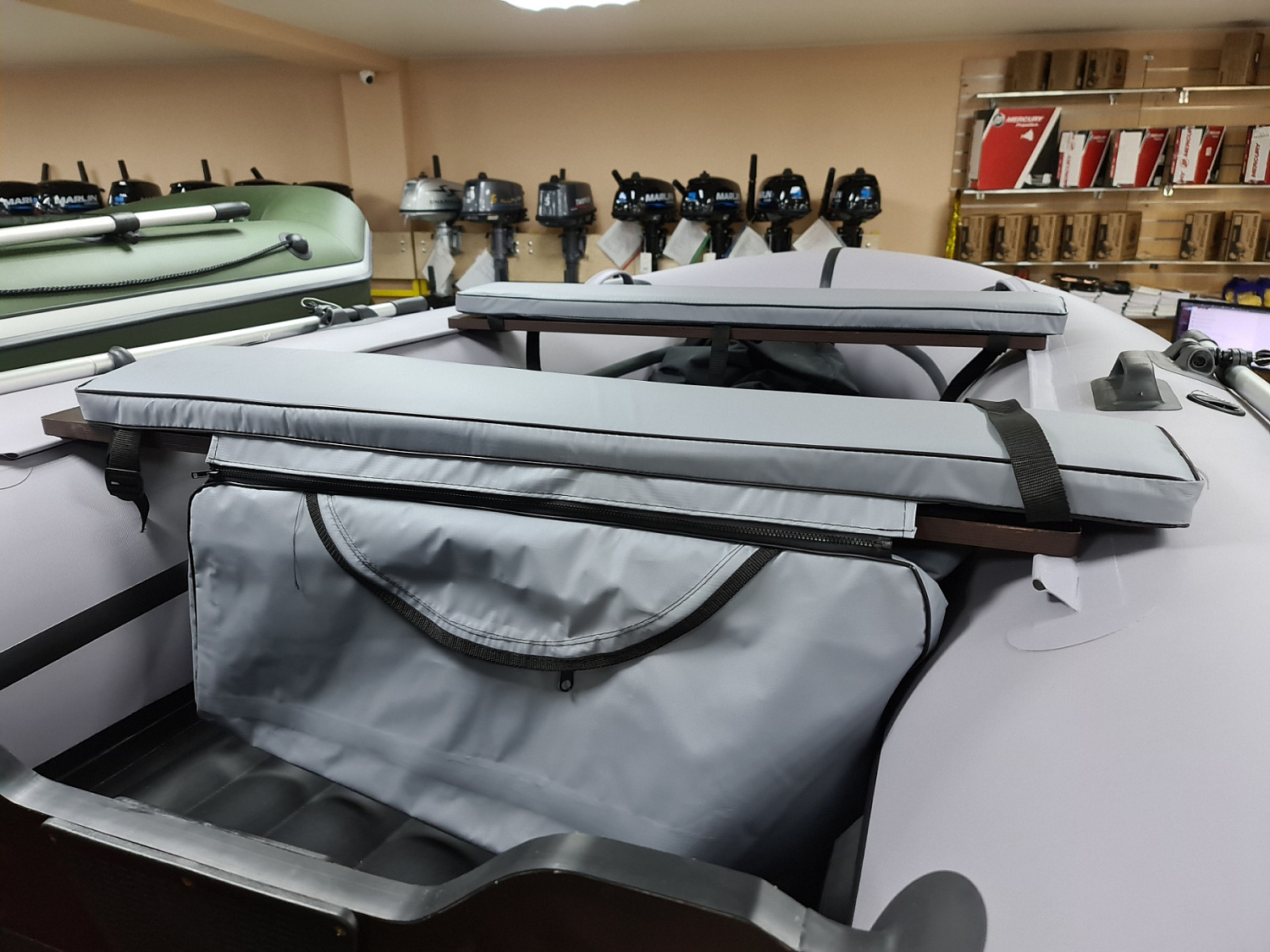 КОМПЛЕКТ МЯГКИХ НАКЛАДОК С СУМКОЙ ДЛЯ ЛОДОК 90Х20 СЕРЫЙ в Краснодаре