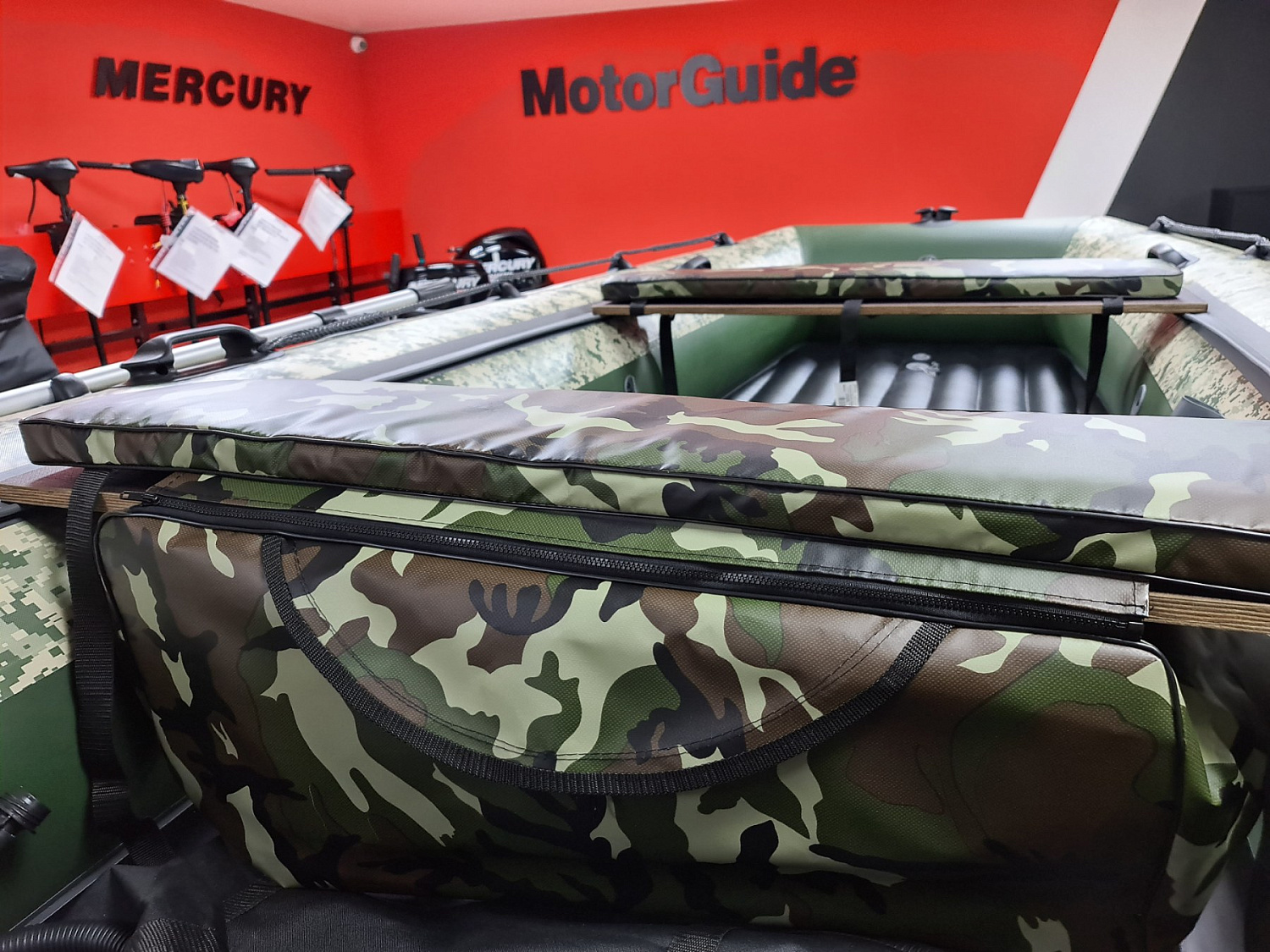 КОМПЛЕКТ МЯГКИХ НАКЛАДОК С СУМКОЙ ДЛЯ ЛОДОК 105Х20 КАМУФЛЯЖ в Краснодаре