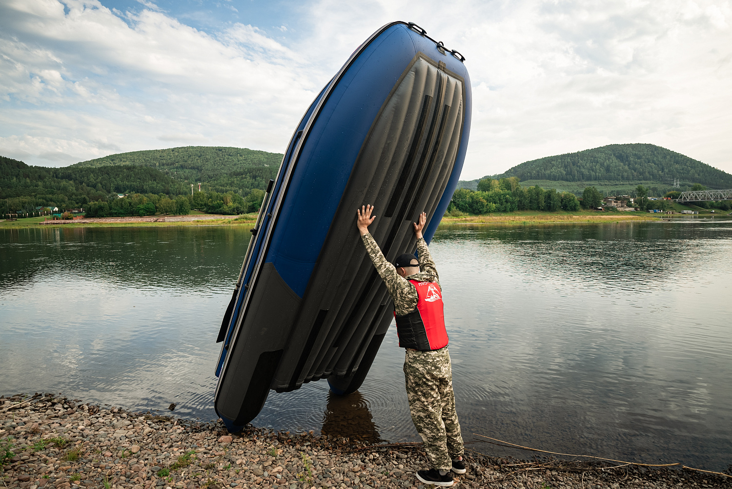 Лодка MISHIMO RIVER FJET PRO 410  под водомет в Краснодаре