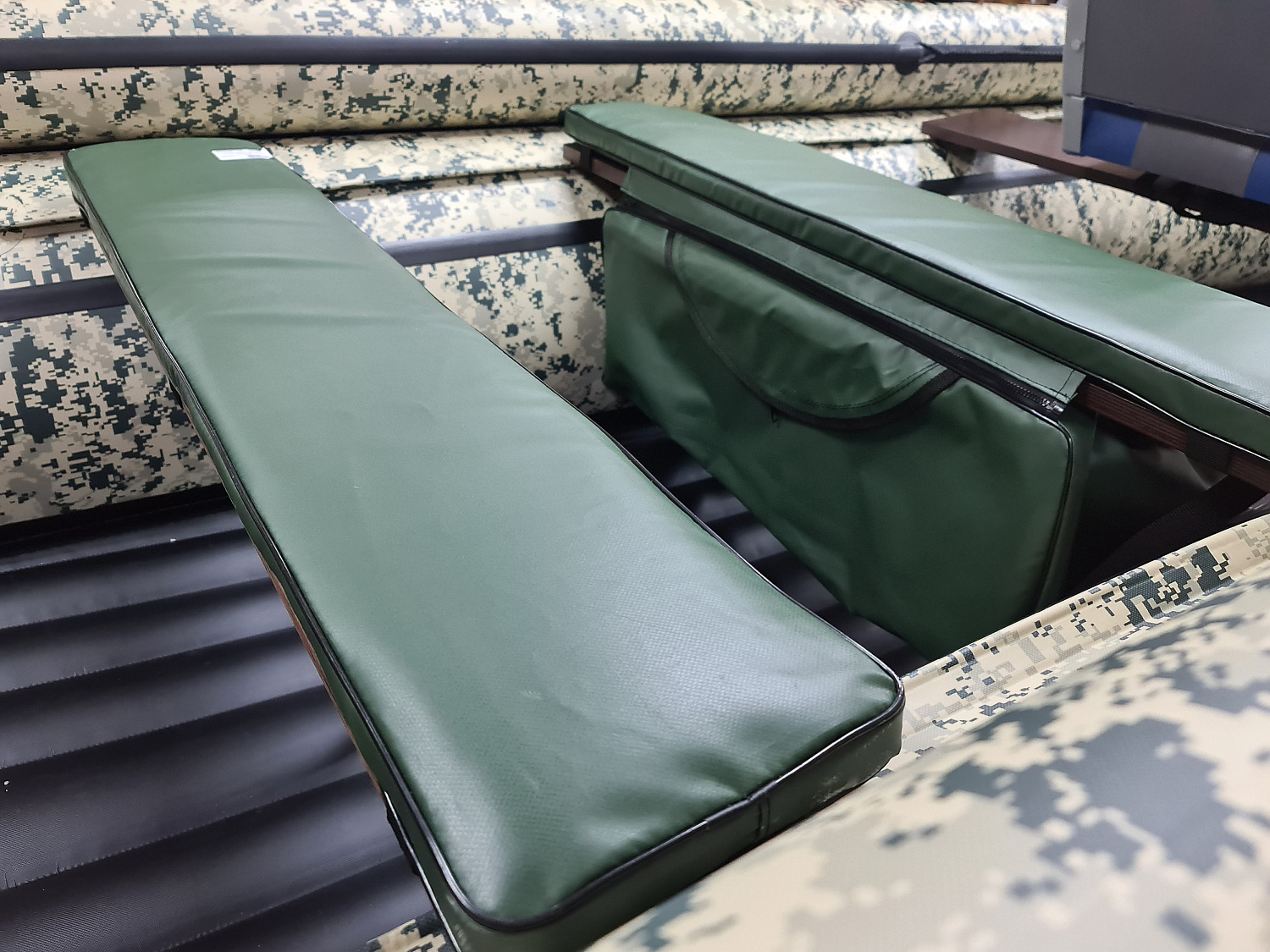 КОМПЛЕКТ МЯГКИХ НАКЛАДОК С СУМКОЙ ДЛЯ ЛОДОК 110Х20 ЗЕЛЕНЫЙ в Краснодаре