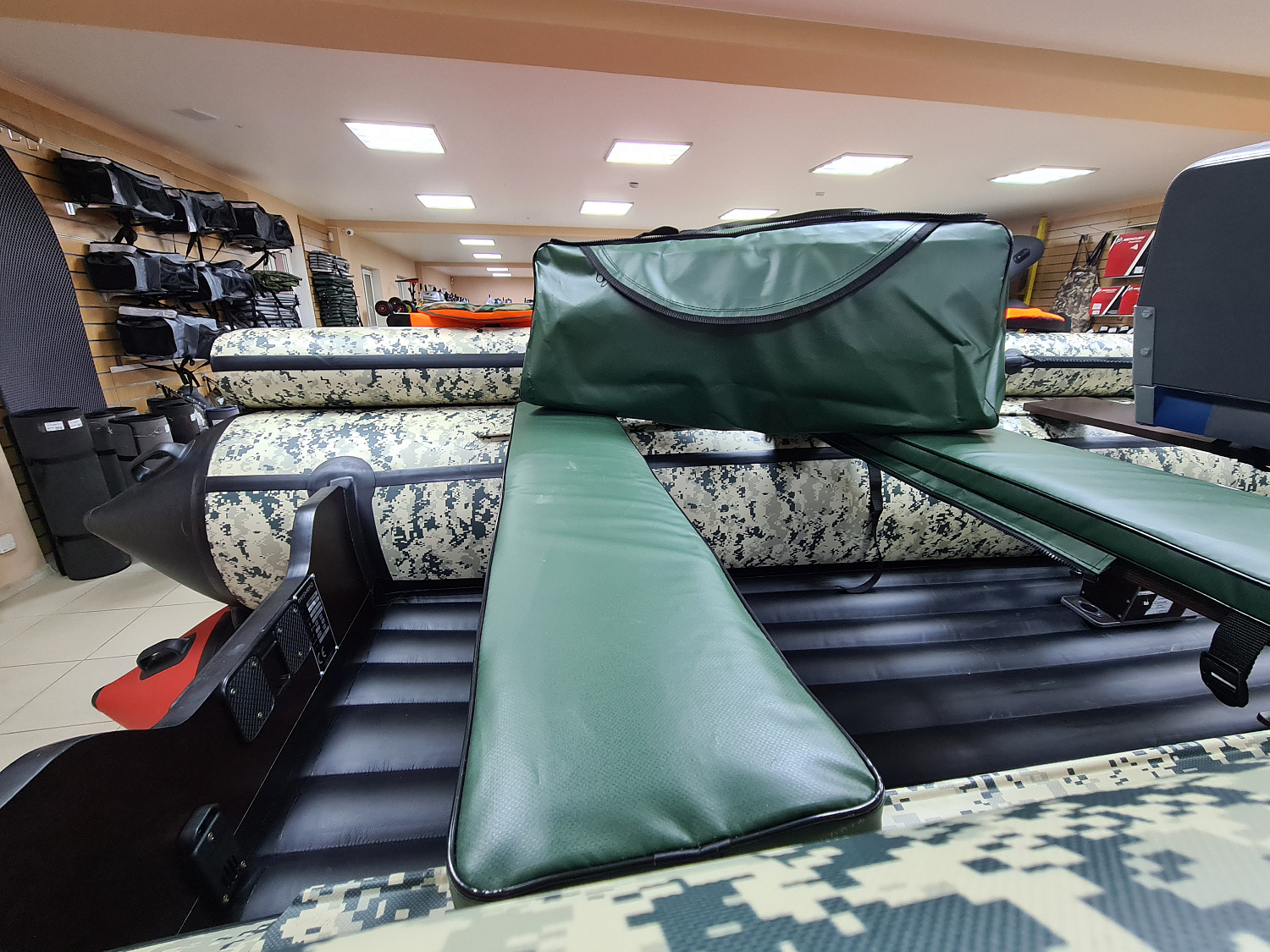 КОМПЛЕКТ МЯГКИХ НАКЛАДОК С СУМКОЙ ДЛЯ ЛОДОК 110Х20 ЗЕЛЕНЫЙ в Краснодаре